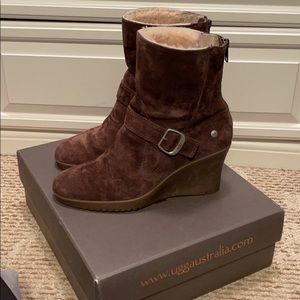 Ugg Giselle Wedge Bootie Size 9 Brown *LIKE NEW!*